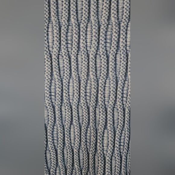 Nwt Papa Blue Patterned Women's Top - Picture 5 of 5